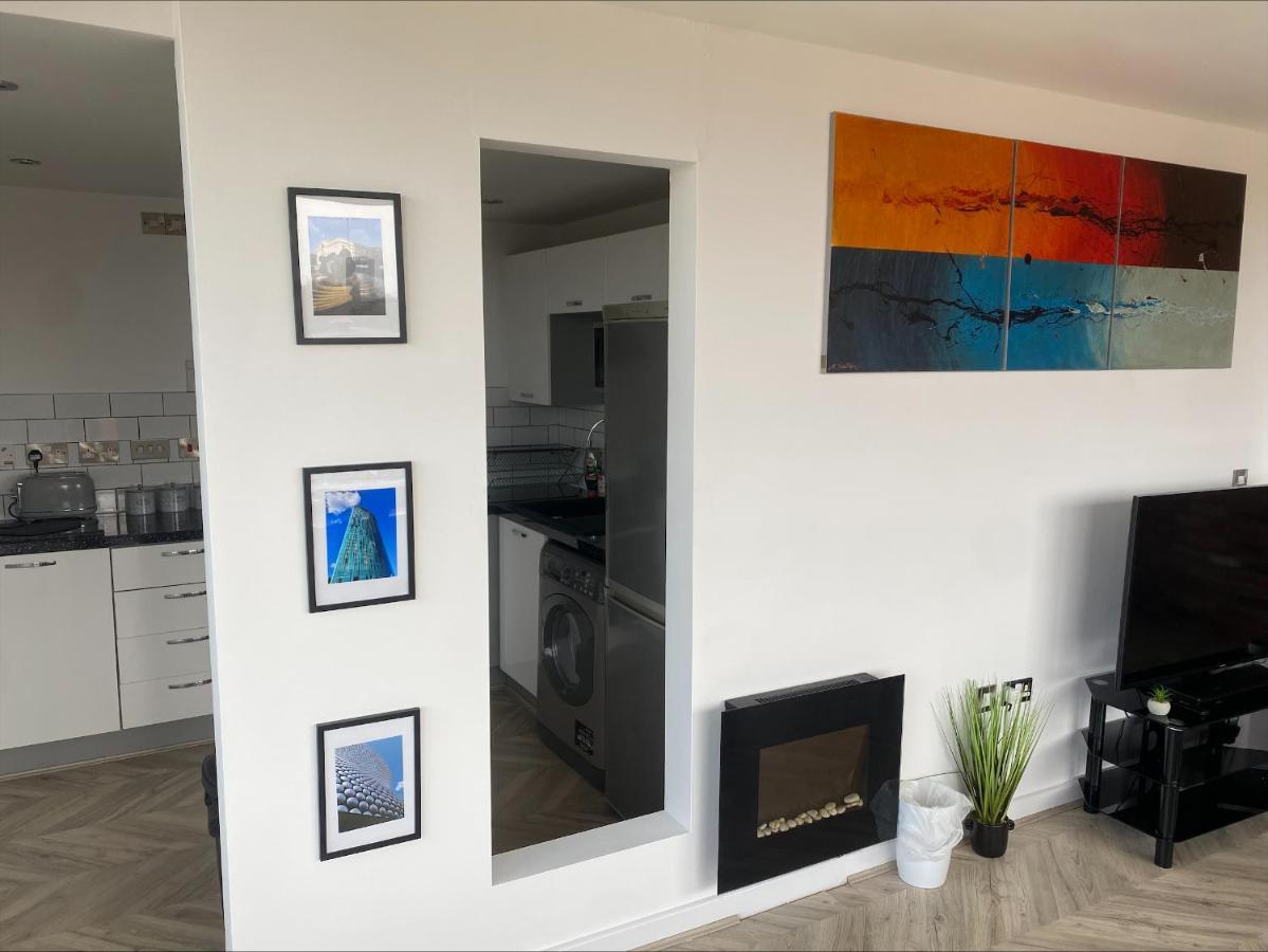 ברמינגהאם Penthouse - Amazing City Skyline Views - Free Parking - Balcony - Utilita Arena - New St Station - Bullring Shopping מראה חיצוני תמונה