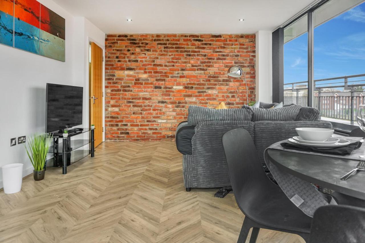 ברמינגהאם Penthouse - Amazing City Skyline Views - Free Parking - Balcony - Utilita Arena - New St Station - Bullring Shopping מראה חיצוני תמונה