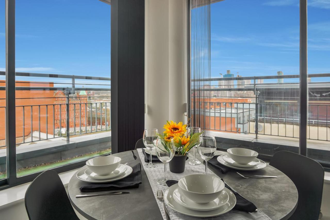ברמינגהאם Penthouse - Amazing City Skyline Views - Free Parking - Balcony - Utilita Arena - New St Station - Bullring Shopping מראה חיצוני תמונה