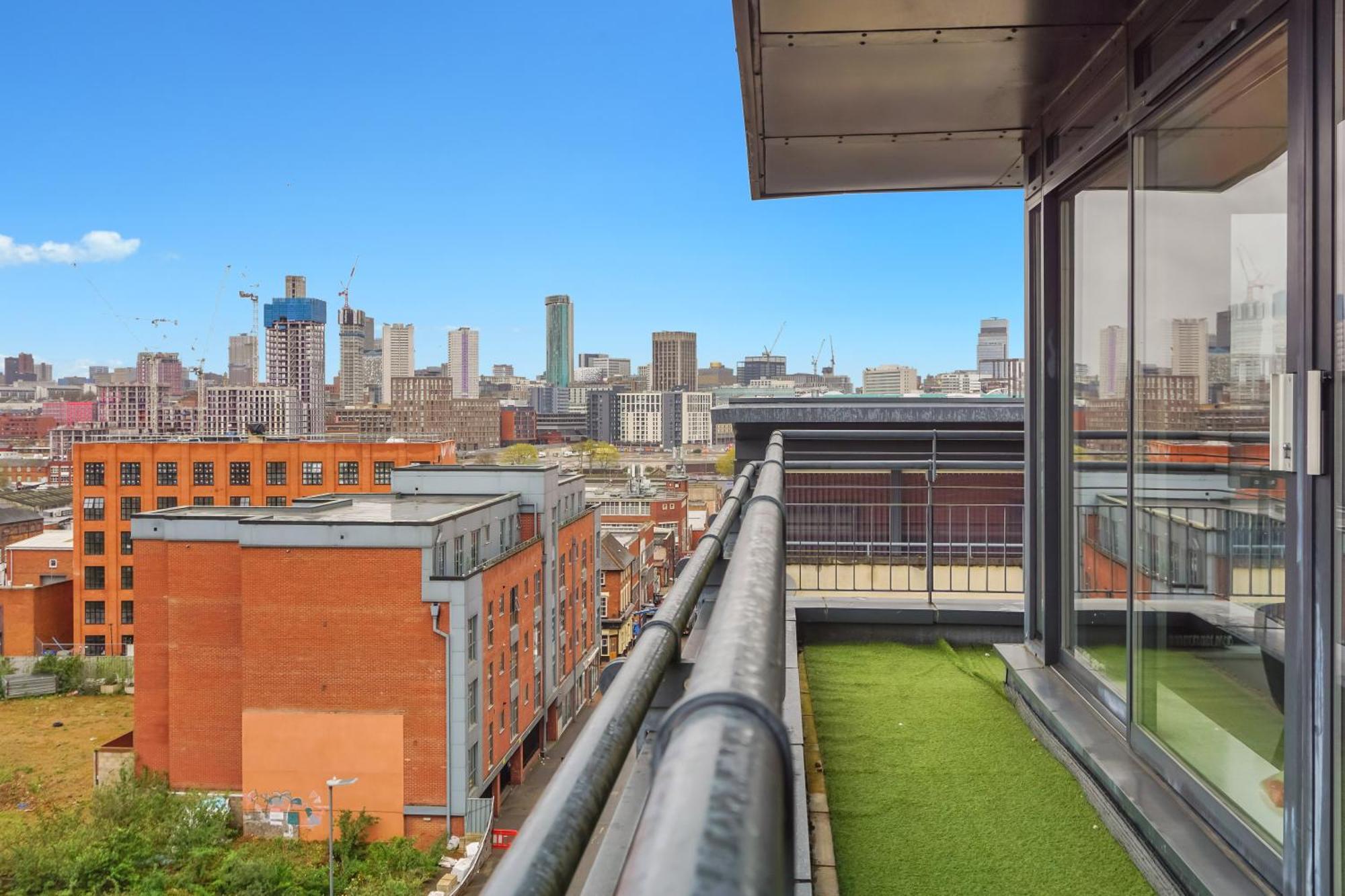 ברמינגהאם Penthouse - Amazing City Skyline Views - Free Parking - Balcony - Utilita Arena - New St Station - Bullring Shopping מראה חיצוני תמונה