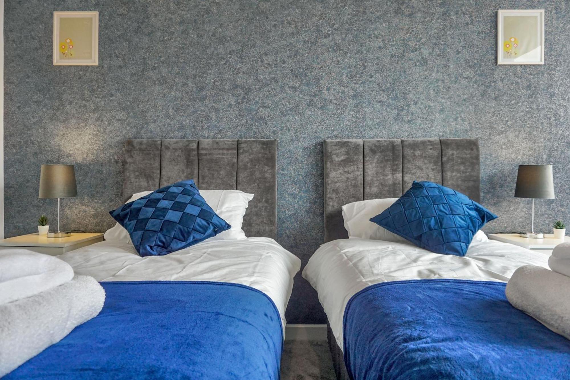 ברמינגהאם Penthouse - Amazing City Skyline Views - Free Parking - Balcony - Utilita Arena - New St Station - Bullring Shopping מראה חיצוני תמונה